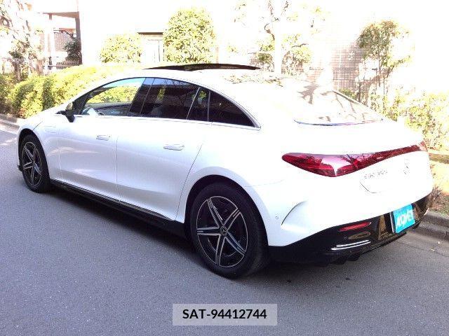 Mercedes Benz EQE 2022-10 212747-2