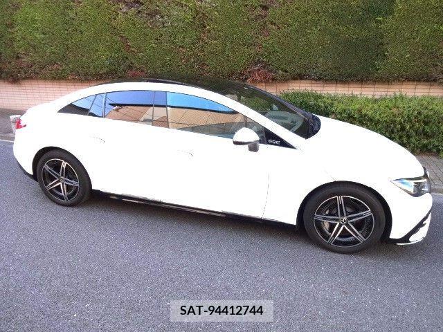 Mercedes Benz EQE 2022-10 212747-7