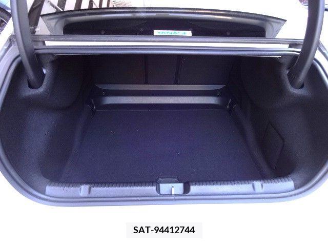 Mercedes Benz EQE 2022-10 212747-10