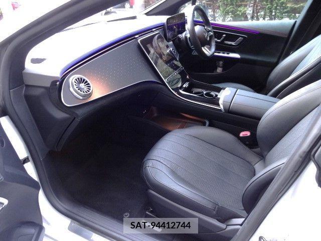 Mercedes Benz EQE 2022-10 212747-12