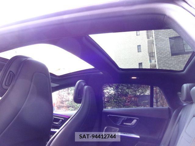 Mercedes Benz EQE 2022-10 212747-16
