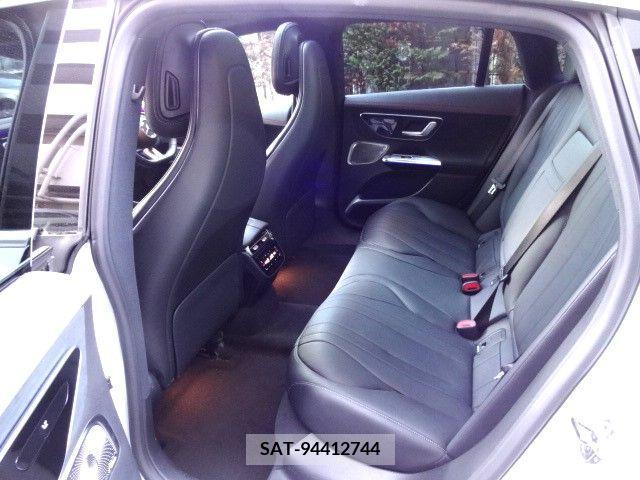 Mercedes Benz EQE 2022-10 212747-17