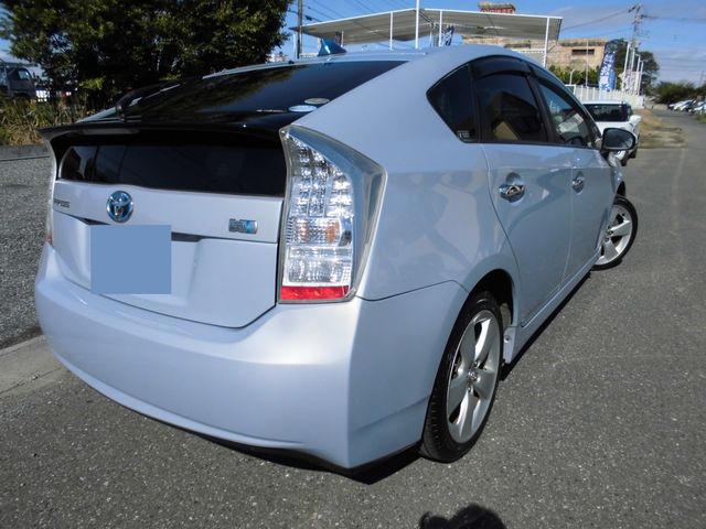 Toyota PRIUS 2009-06 18308-2