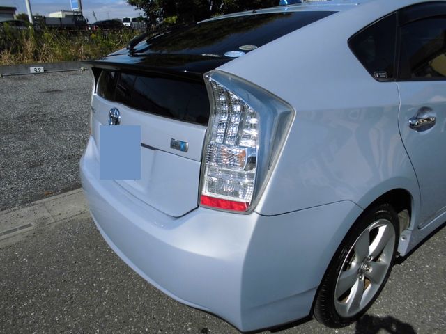 Toyota PRIUS 2009-06 18308-19