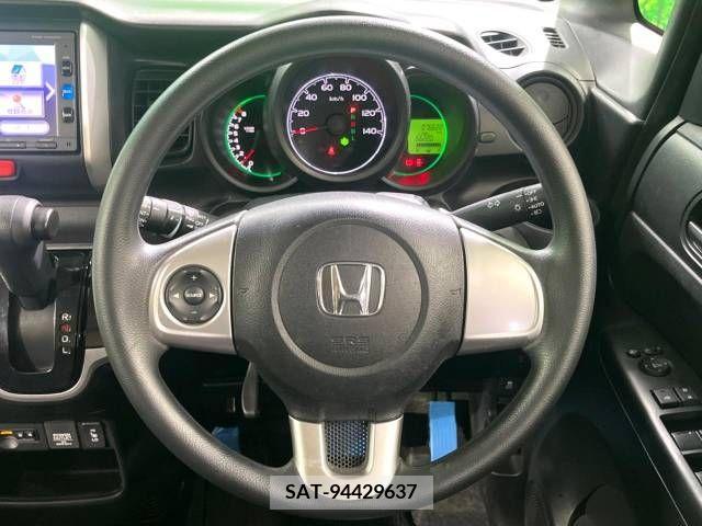 Honda N BOX 2017-06 306710-11