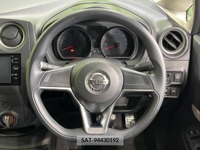 Nissan NOTE 2018-05 280181-13