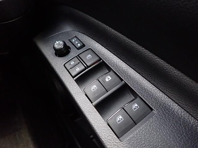 Toyota SIENTA 2021-12 28045-21
