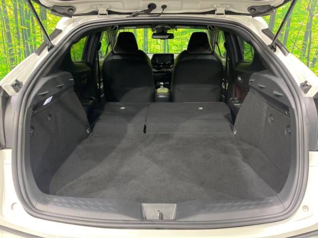 Toyota C-HR 2017-06 26899-10
