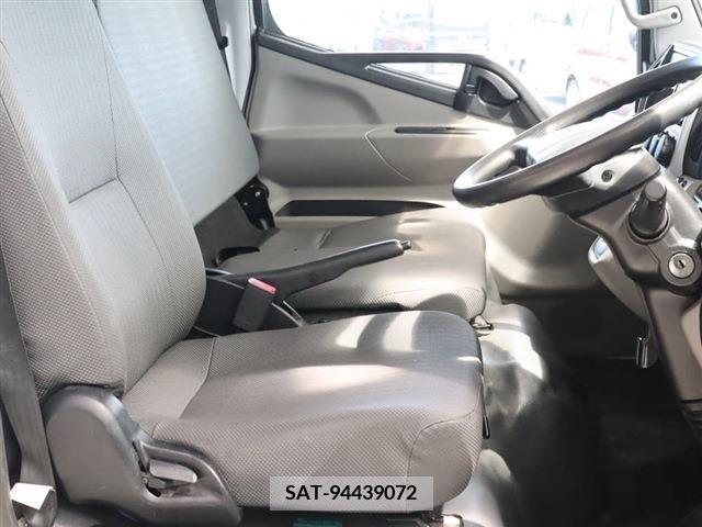 Mitsubishi CANTER 2017-11 357525-8