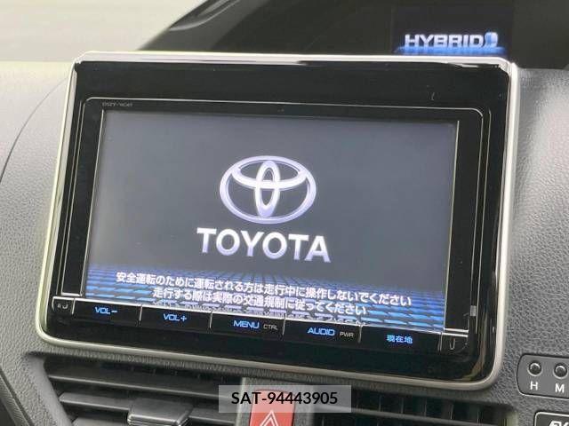 Toyota VOXY HYBRID 2017-07 349491-3