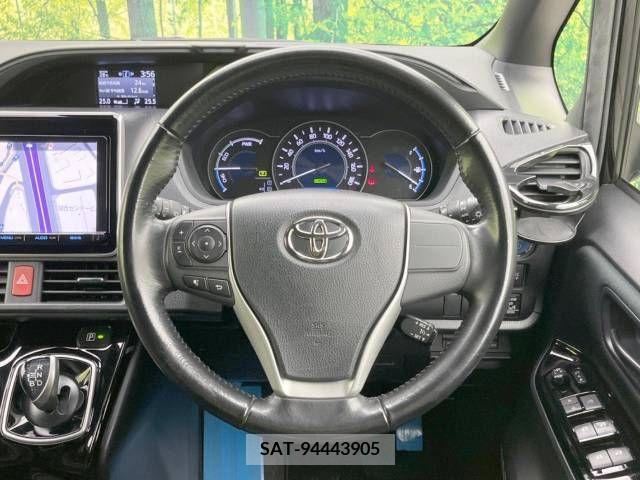 Toyota VOXY HYBRID 2017-07 349491-11