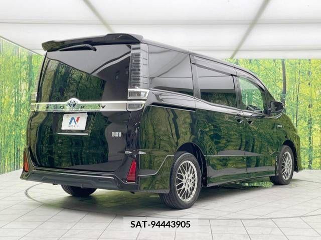 Toyota VOXY HYBRID 2017-07 349491-17