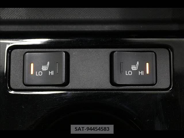 Toyota PRIUS PHV 2019-06 386153-9