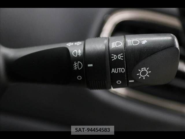 Toyota PRIUS PHV 2019-06 386153-6