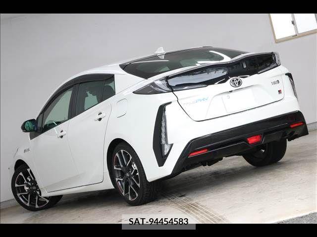 Toyota PRIUS PHV 2019-06 386153-10