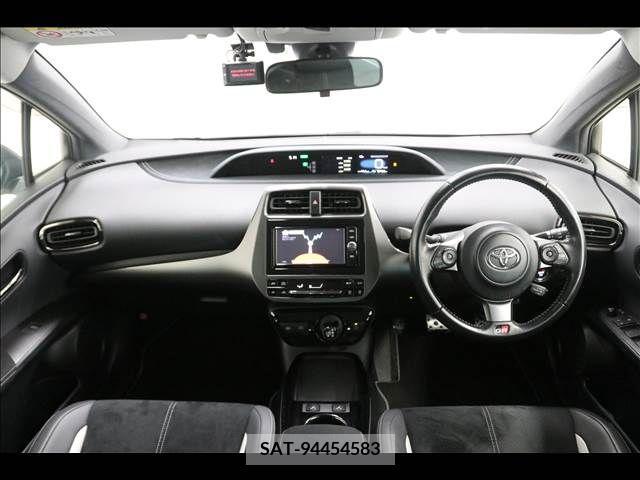 Toyota PRIUS PHV 2019-06 386153-2