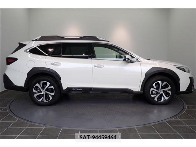 Subaru OUTBACK 2022-02 275642-29