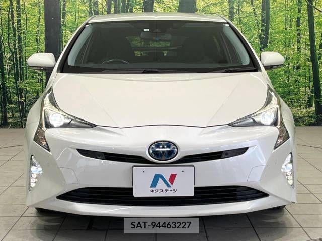 Toyota PRIUS 2018-02 210252-14