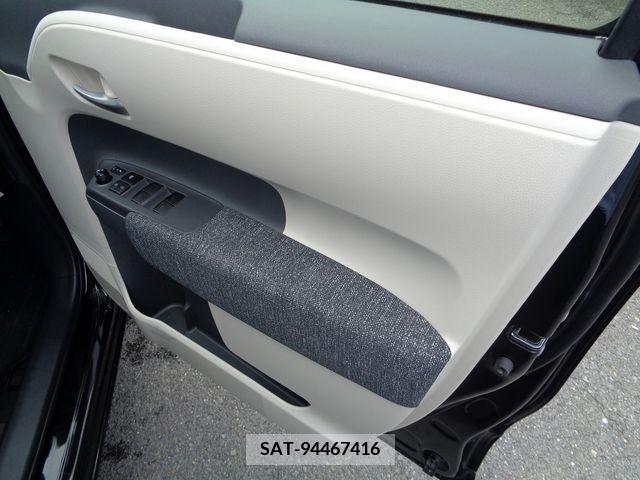 Toyota SIENTA 2023-02 313289-17