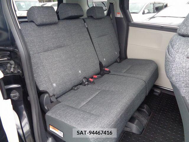 Toyota SIENTA 2023-02 313289-5