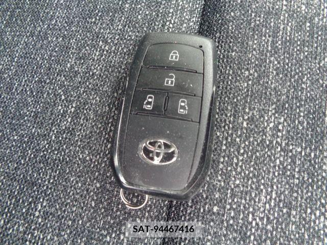 Toyota SIENTA 2023-02 313289-26