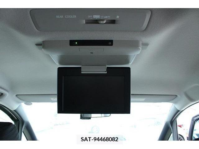 Toyota NOAH 2015-09 279507-1