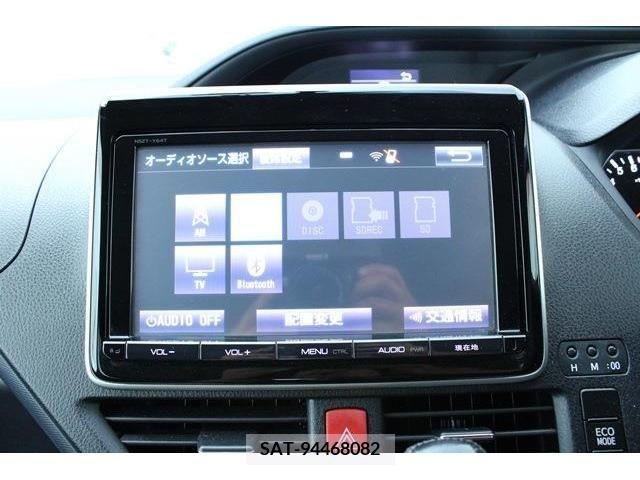 Toyota NOAH 2015-09 279507-3