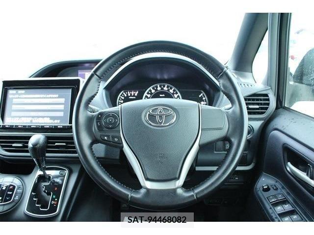 Toyota NOAH 2015-09 279507-15