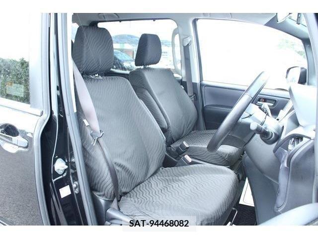 Toyota NOAH 2015-09 279507-12