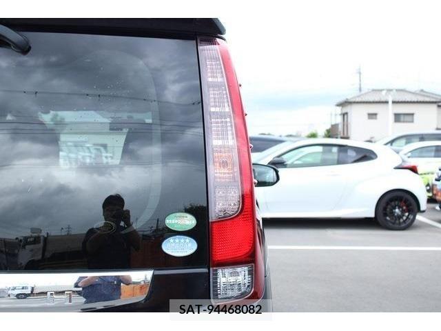 Toyota NOAH 2015-09 279507-11