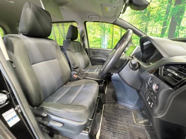 Toyota VOXY 2016-11 9715-7