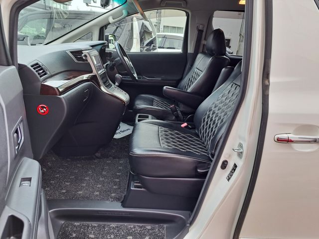 Toyota VELLFIRE 2013-01 182425-19