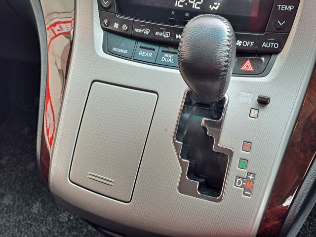 Toyota VELLFIRE 2013-01 182425-10