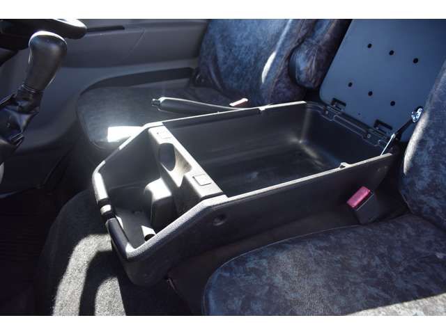 Mitsubishi CANTER 2016-09 18198-10