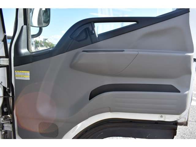 Mitsubishi CANTER 2016-09 18198-4