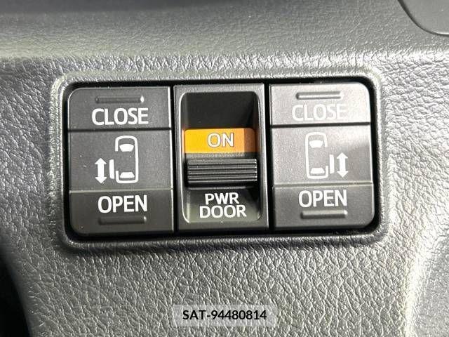 Toyota SIENTA 2019-06 218588-5