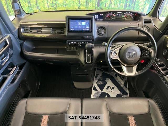 Honda N BOX CUSTOM 2018-10 221461-1