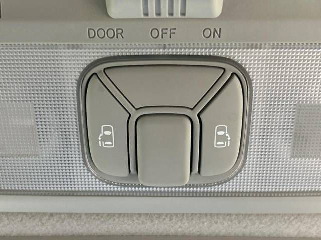 Toyota ESTIMA 2013-03 17819-2