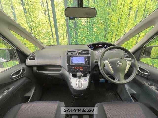 Nissan SERENA 2012-07 378513-1