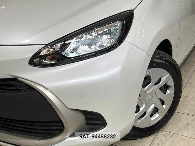 Toyota AQUA 2023-07 356268-12