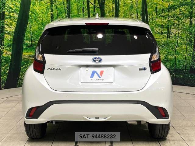 Toyota AQUA 2023-07 356268-15