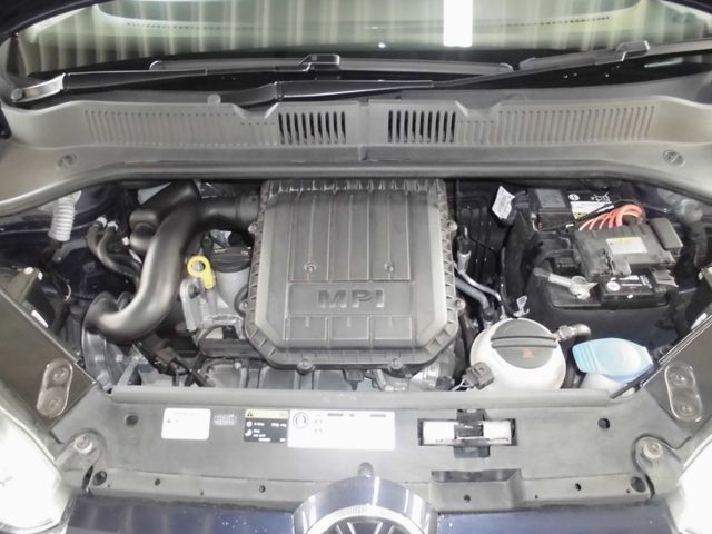 VolksWagen UP! 2015-10 13283-25