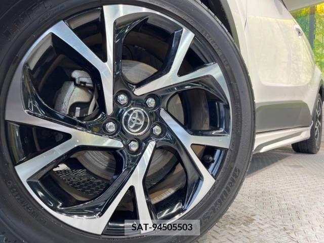 Toyota C-HR 2018-09 331026-13