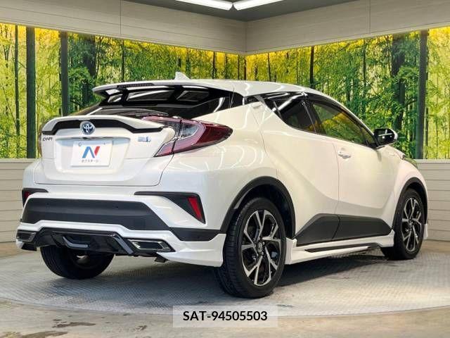 Toyota C-HR 2018-09 331026-17