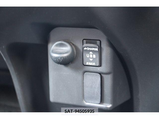 Daihatsu WAKE 2018-01 310569-12