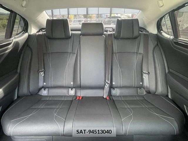 Lexus ES 2019-05 275222-3