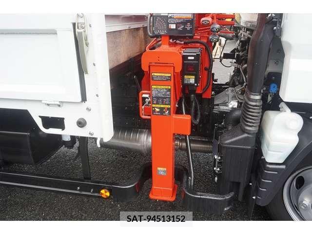 Mitsubishi CANTER 2023-10 347018-19