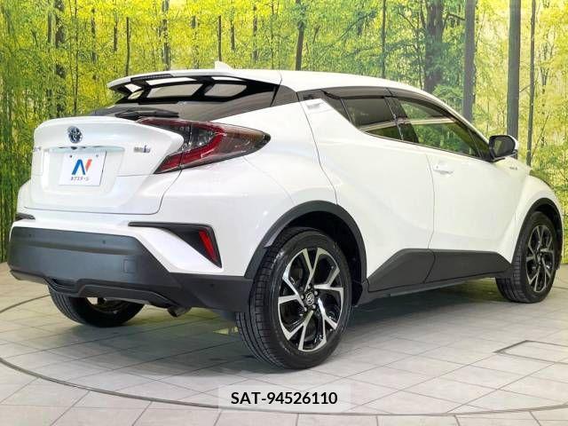 Toyota C-HR 2017-08 343303-17