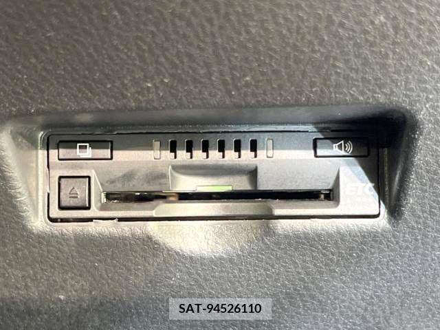 Toyota C-HR 2017-08 343303-4