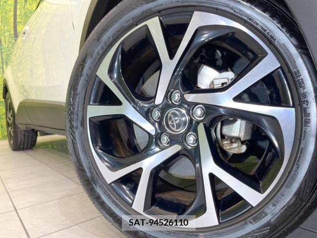 Toyota C-HR 2017-08 343303-13